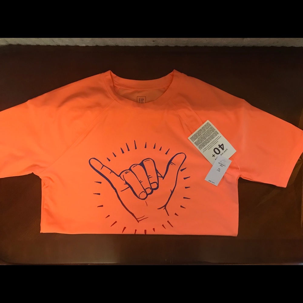 NWT Boy’s Gap SPF 40 Rashguard